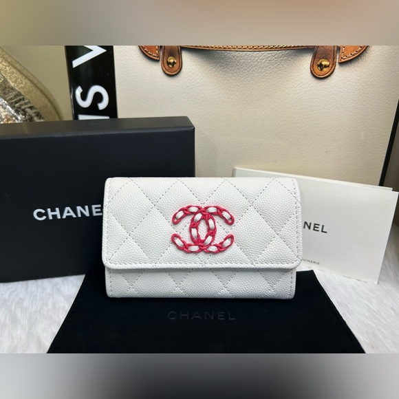 CHANEL Handbags - 🔥NEW! 2024 CHANEL•Chanel 19 Caviar Flap Card Holder